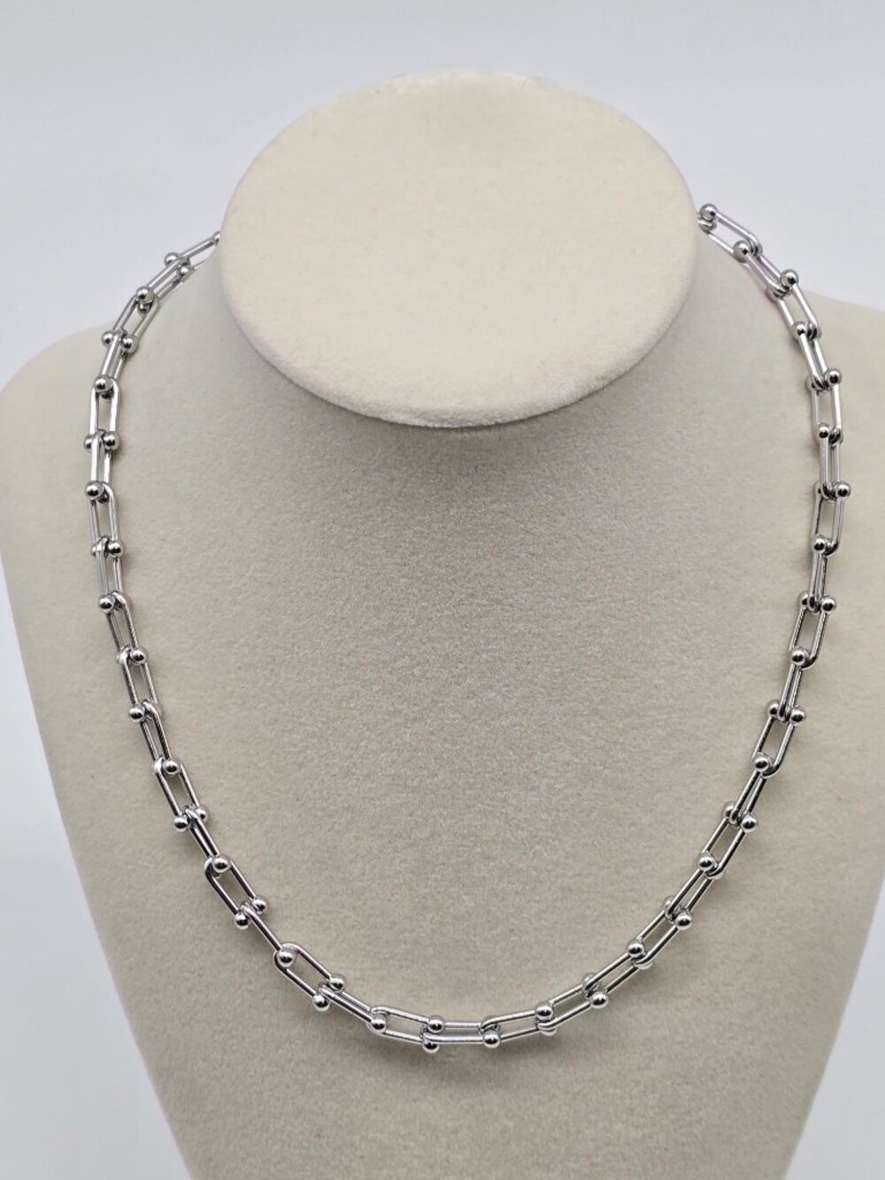 Stainless steel Silver Horse Shoe Trendy Necklace - Picture 4 of 7